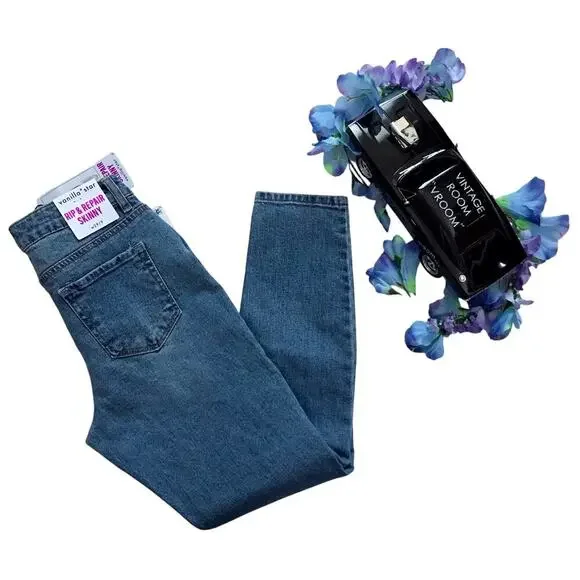 Vanilla Star NWT Rip and Repair Skinny Jeans Juniors/Women 9/29