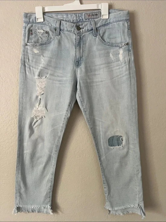Like New AG The Ex-boyfriend Slim Slouchy Slim Crop Jeans in Light Wash Size 29R