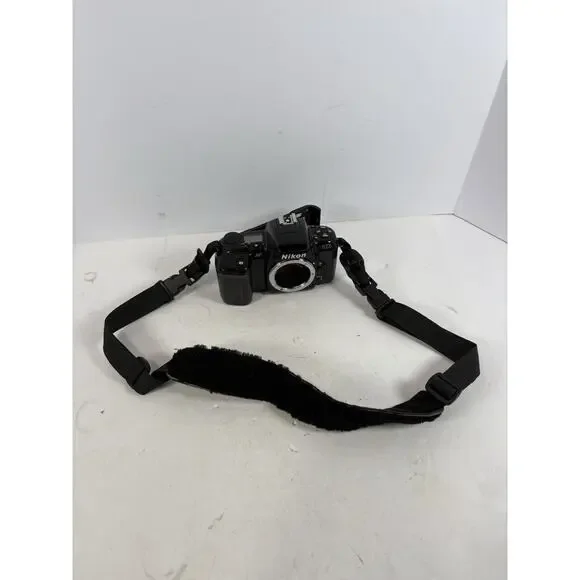Nikon N6006 35mm SLR Film Camera Body AF For Parts Repair Read