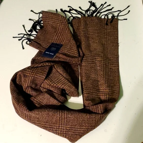 New Club Room unisex brown and tan design, soft silk scarf