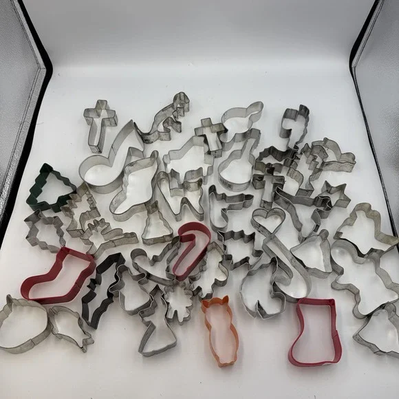 Vtg / Recent Cookie‎ CUTTERS Metal Christmas Halloween Music Assortment