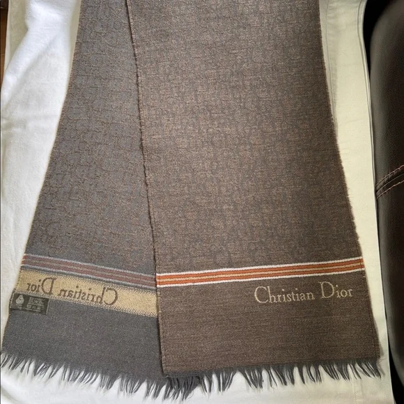 Dior Wool Scarf in  Great Condition