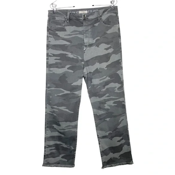 Splendid Eco Camo Button Fly High Rise Straight Leg Jeans, 31