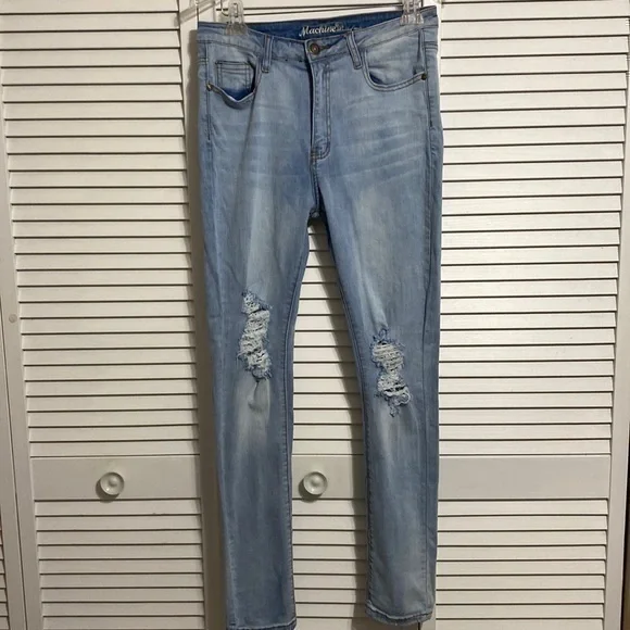 Machine light wash distressed mid rise skinny jeans!!
