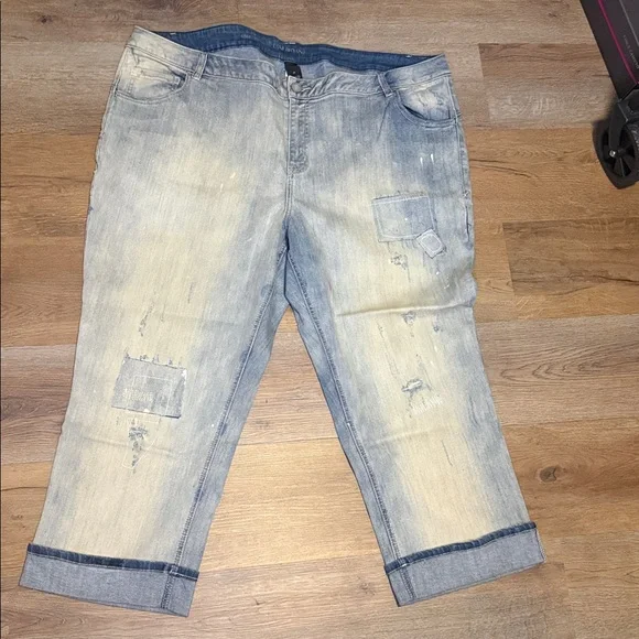 BRAND NEW LANE BRYANT Crop jeans with CUFFS