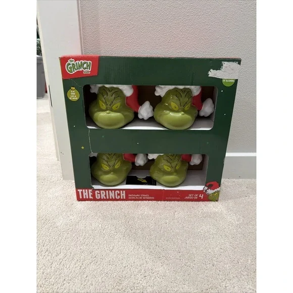 New Christmas Grinch Battery-Operated Pathway Stakes 4 Count W/ Santa Hat LED