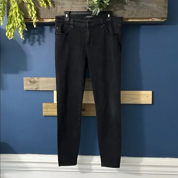 Liverpool Jeans black Stretchy. Size 10