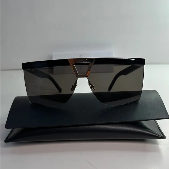 – New & Authentic Saint Laurent SL 537 PALACE Black Sunglasses