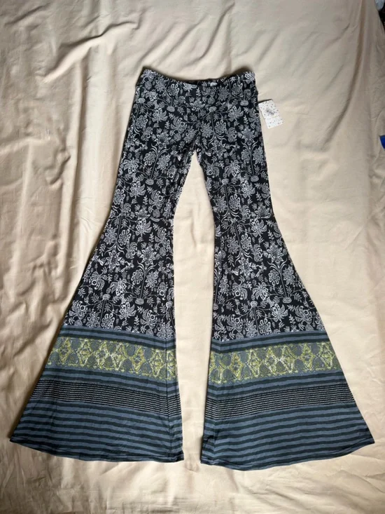 NWT Free People Bell Bottom Flare Pants Boho Festival Printed‎ Jersey Knit XS