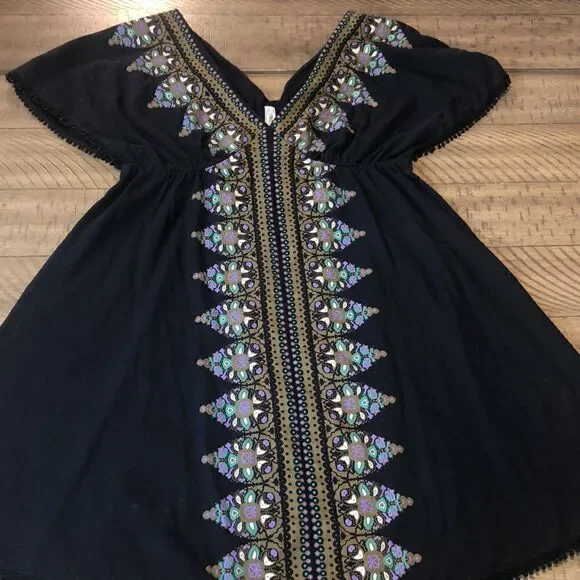 Boho Crochet 🧶 Trim VNeck Jade Colored Dress by Free People. Vacation ready!