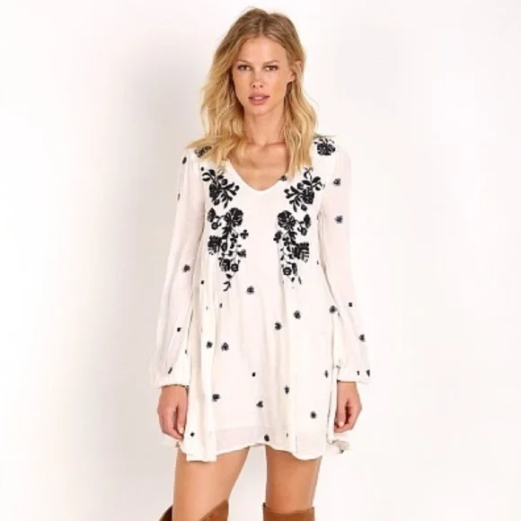 Free People Ivory Flora Embroidered Long Sleeve Sweet Tennessee Mini Dress Sz M