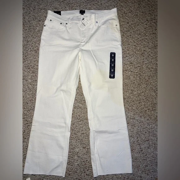 J. Crew Mid Rise Flare Crop White Jean in All Day Stretch Size 32 NWT
