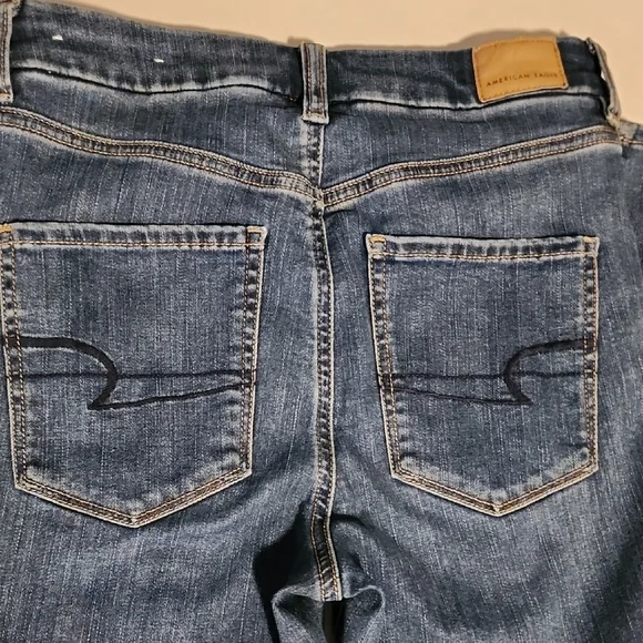 American Eagle Outfitters Light Blue Denim Jeans