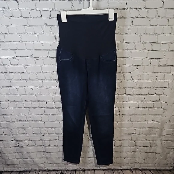 A glow over the belly maternity jeggings