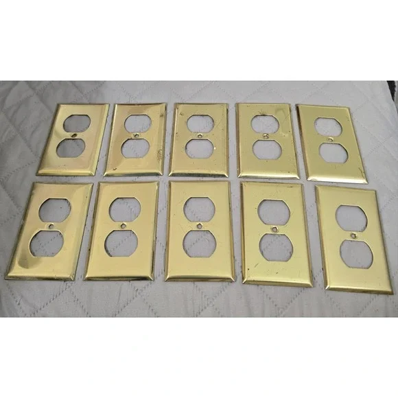 Vintage Solid Brass Duplex Outlet Covers Lot Of 28 Wall Plates LMCH 2003 Gold