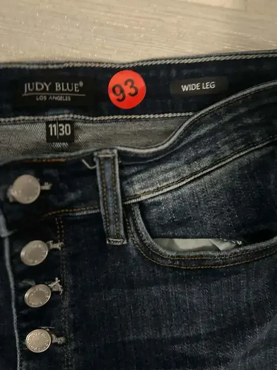 #93.) Judy Blue Wide Leg Button Fly Jeans Size 11/30