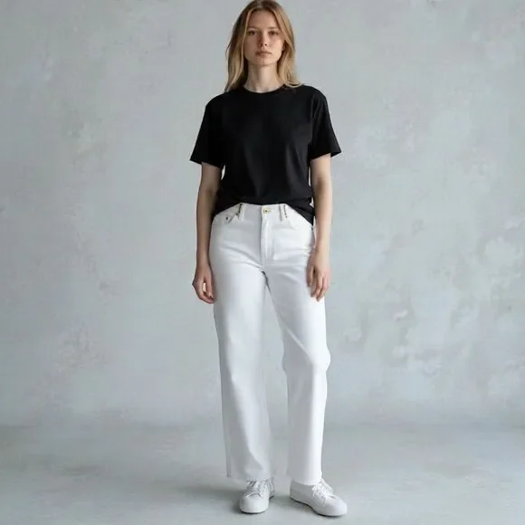 St. John Sport Vintage 2006 White Mid Rise Straight Leg Pant Women Size 6 30x27
