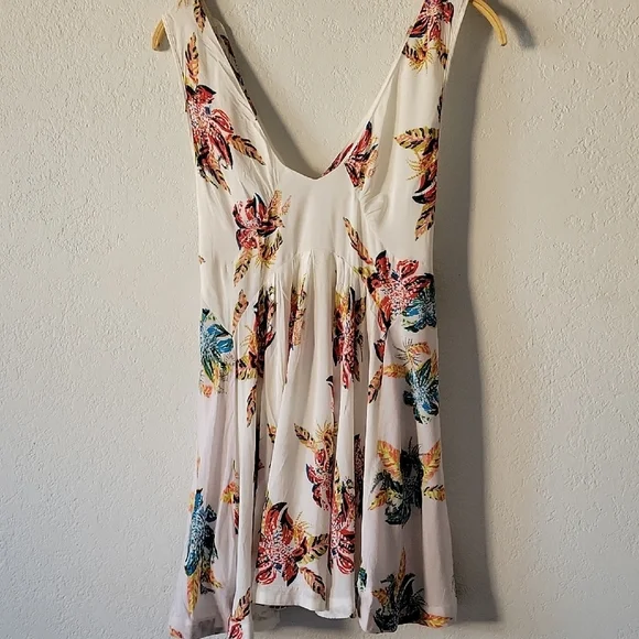 Free People Women Mini White and Red Floral Dress Size XS