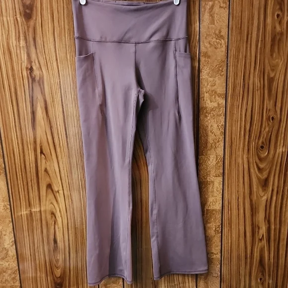 Purple Boot Cut High-Waisted Athletic Pants Size M