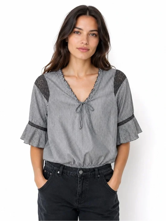 Free People Striped Boho Peasant Top Lace Detail Bell Sleeves Size‎ 2