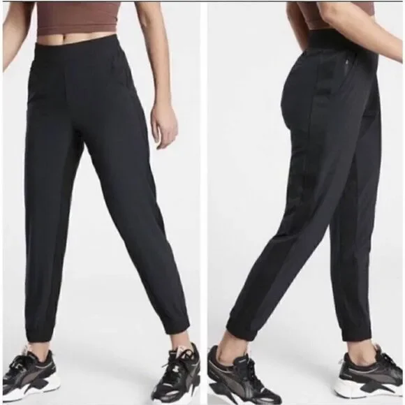 Athleta Textured Brooklyn Jogger