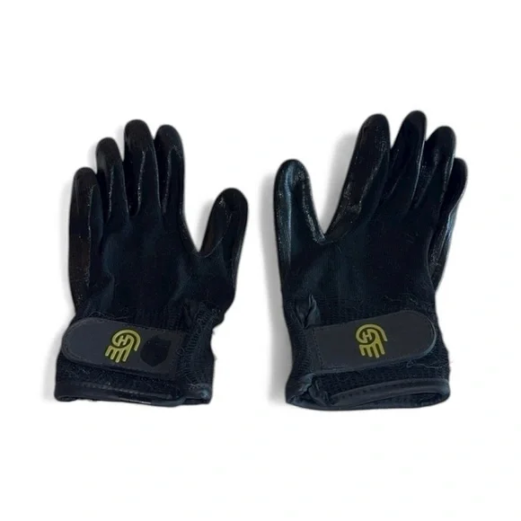 Grooming gloves for pets cats or dogs or rabbits with long hair with velcro