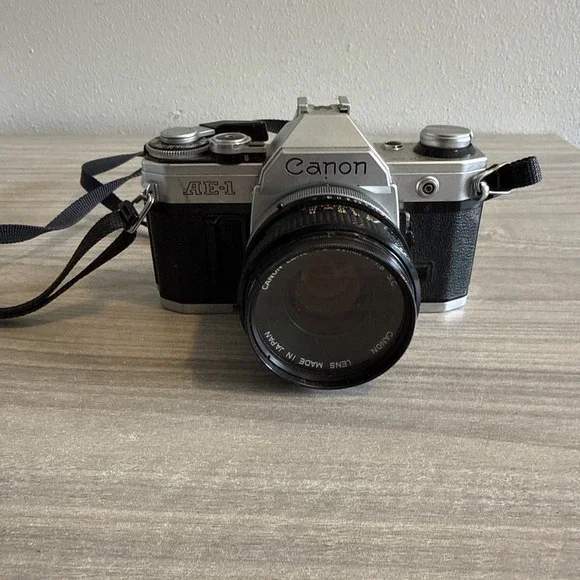Canon AE-1 SLR 35mm Film Camera w/ Canon Lens FD 50mm F1.8!l Tested Works