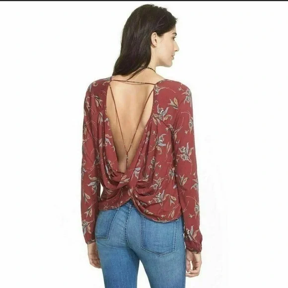 Free People burgundy top XS