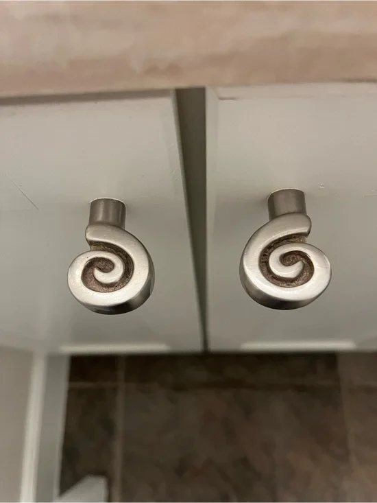 Satin Nickel Spiral Cabinet Knob - Modern Home Wall Decor