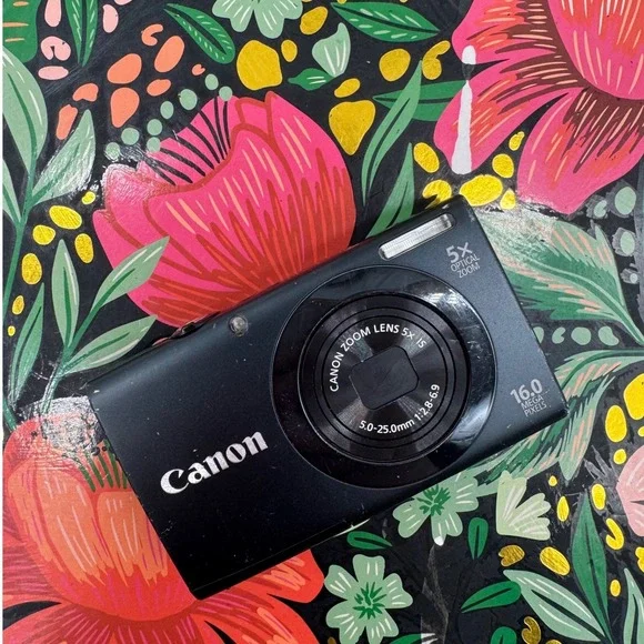 Canon PowerShot A3400 IS Digital Camera Black 16MP 5x Zoom HD Video Bundle