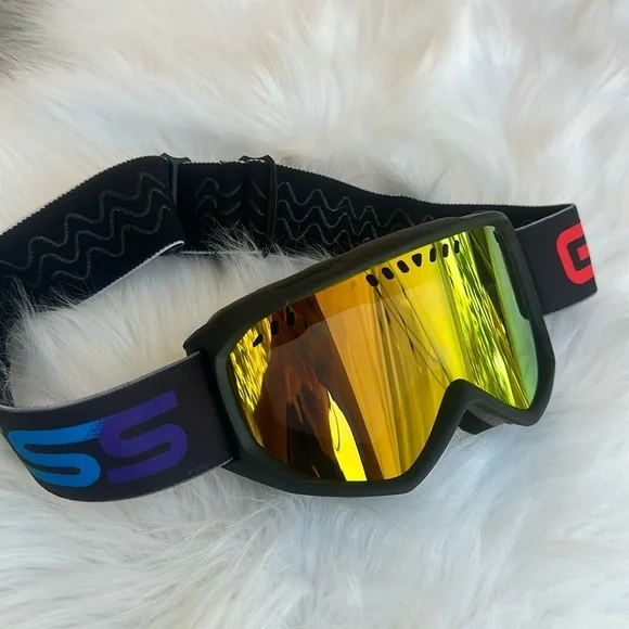 New Guess Black Sunglasses with Yellow Lens