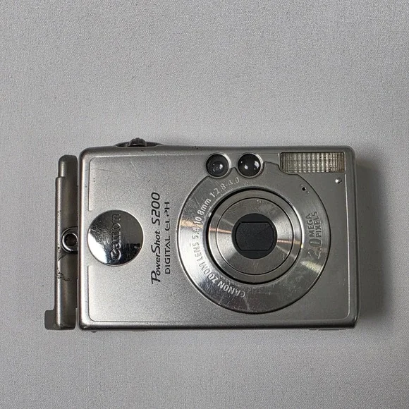 Canon PowerShot S200 Digital ELPH Camera 2.0MP Vintage Y2K PC1022 PARTS ONLY