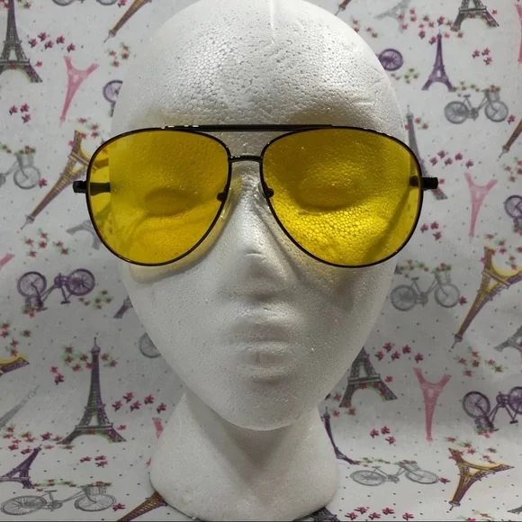 Aviator Style Polarized Lens Sunglasses