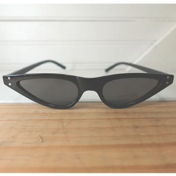 New Bad Bunny 2019 Corona Estereo Beach Cat-eye Sunglasses Black Frames UV400