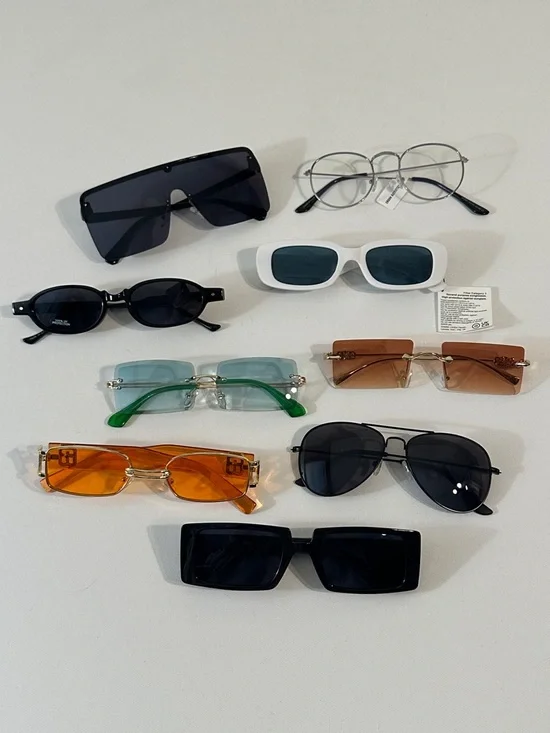 9 PAIRS OF MENS TRENDY SUMMER SUNGLASSES