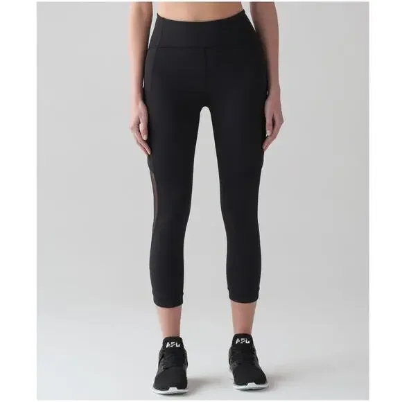 Lululemon Sole Training Crop Leggings Black Mesh Capri Size 6