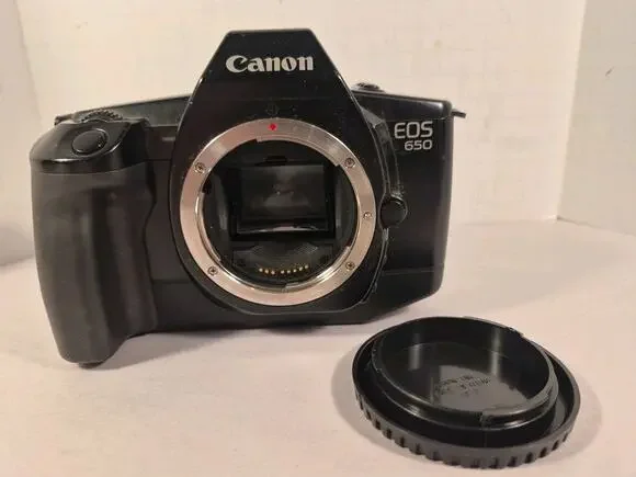 Canon EOS 650 Film Camera Body Parts Only Japan