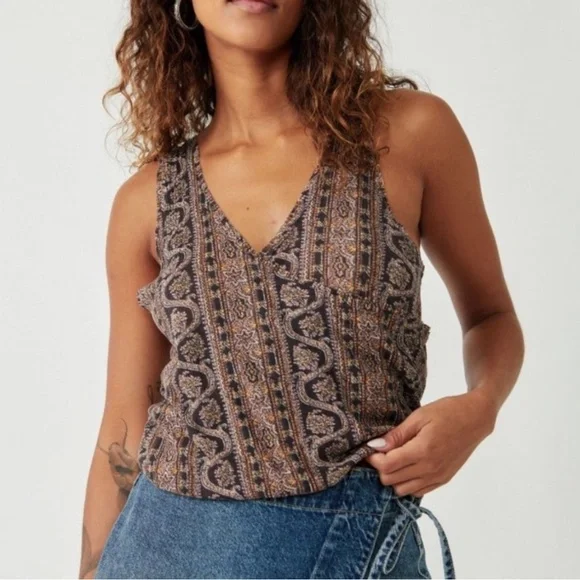 Free People We The Free Bohemian Tank Size XS runs bigger