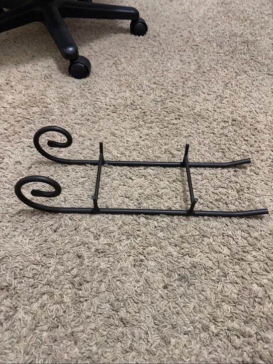 Longaberger wrought iron sled, sleigh for Vegetable basket. Home Decor