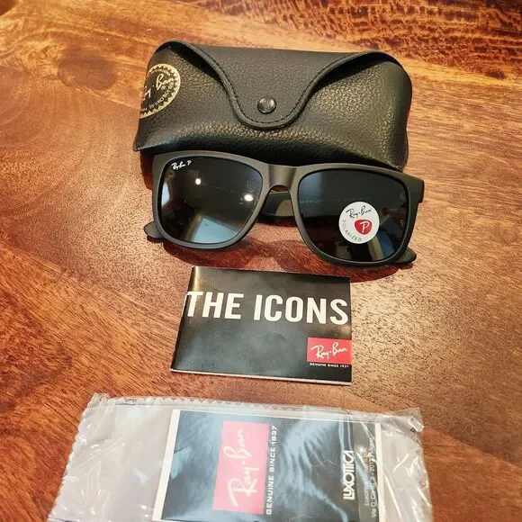 Ray-Ban RB4165 Justin Polarized 601/71 Matte Black Green Lens Sunglasses 54m NEW