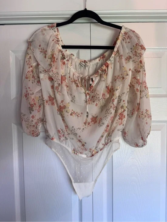 Abercrombie & Fitch Cream Floral Off-Shoulder Bodysuit