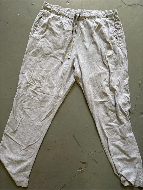 Nike Light Gray Men's Fleece Joggers with Drawstring