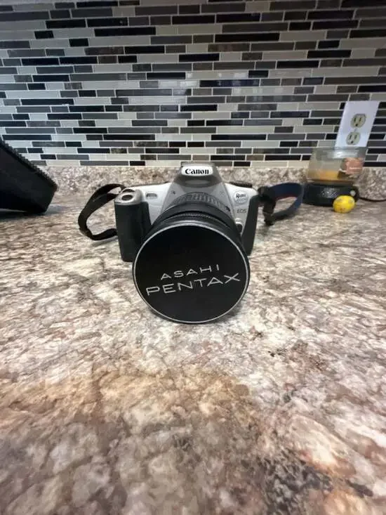 Canon EOS Rebel 2000 35mm SLR Film Camera with 28-80mm Lens