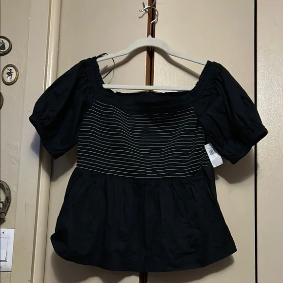 Black Puff Sleeve Top