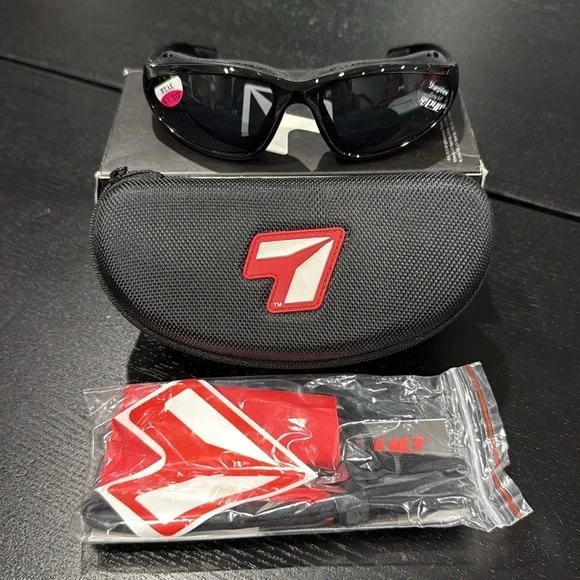 7eye Bora Gloss Black +1.50 Readers Riding Sunglasses