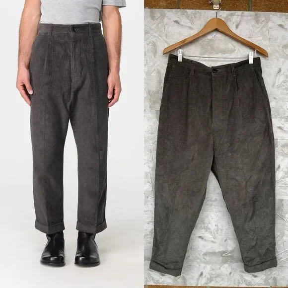 AMI Paris Tapered fit cropped broek van corduroy pants size small