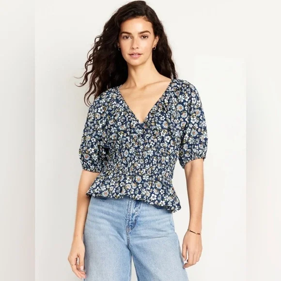 Old Navy Puff Sleeve Smocked V-neck Peplum Top Blue Floral Cottage Prairie Large
