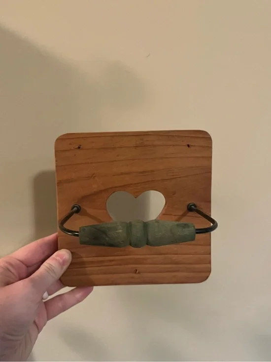 Vintage Wooden Heart-Cutout Wall Hanging Towel Holder