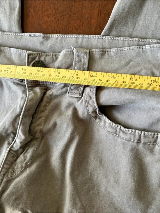True Religion Woman’s Green / Gray Straight Leg Pants
