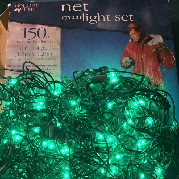 Christmas Net Lights 150 count Green 4ft x 6ft Rectangle for light up decoration